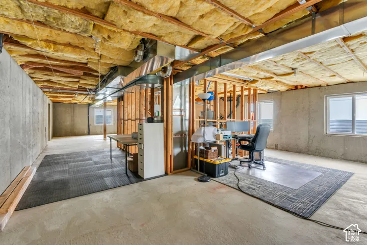 8489 S Silo Dr, West Jordan, Utah 84081