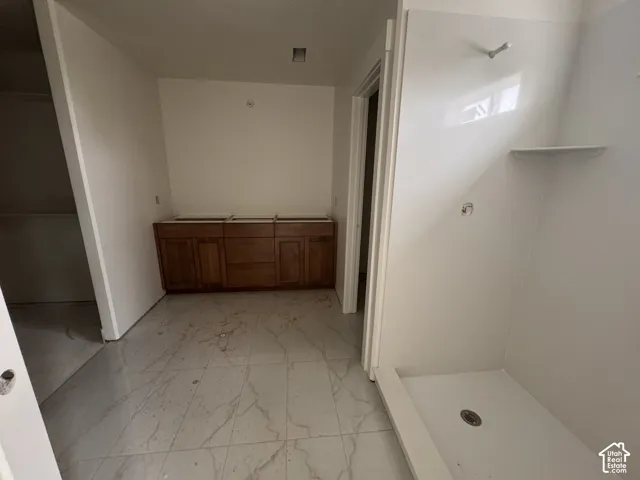 224 S 950 E #1, Layton, Utah 84041
