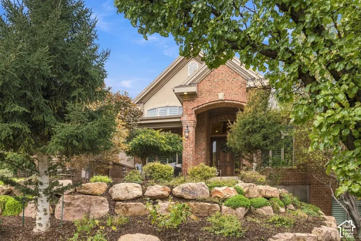 Beautiful Golf Course Area Home on the Lovely Bountiful Bench