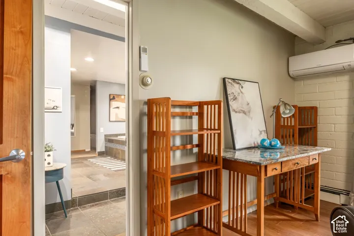6245 S 2300 E, Holladay, Utah 84121