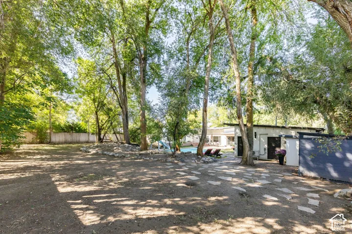 6245 S 2300 E, Holladay, Utah 84121
