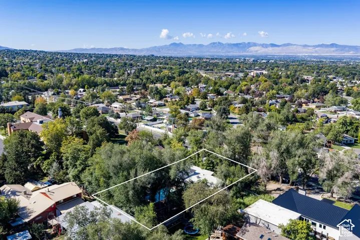 6245 S 2300 E, Holladay, Utah 84121