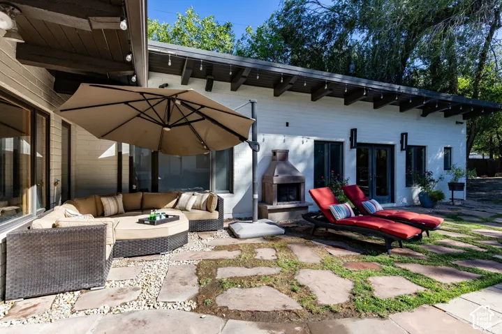 6245 S 2300 E, Holladay, Utah 84121