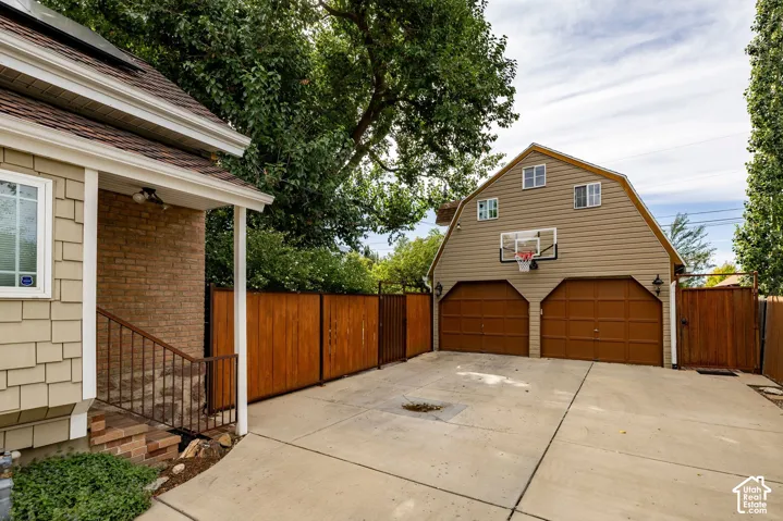 2208 E Keller Ln, Salt Lake City, Utah 84109