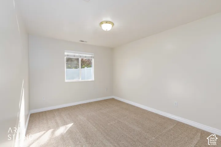 2490 N Dorchester Ave, Harrisville, Utah 84414