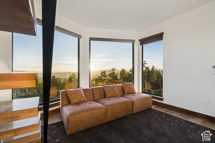 Floor-to-ceiling windows with expansive scenery