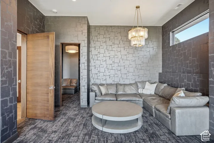 Primary Suite ultra large walk -in closet