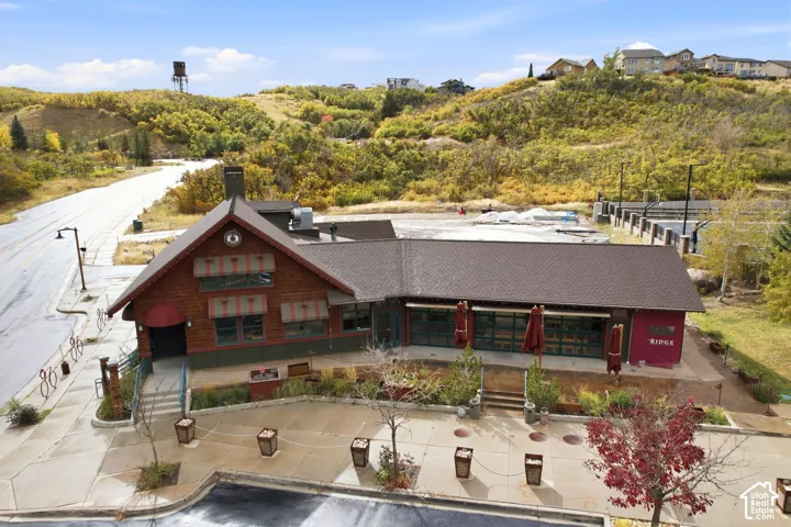 Suncrest Amenities: Club House & Gym