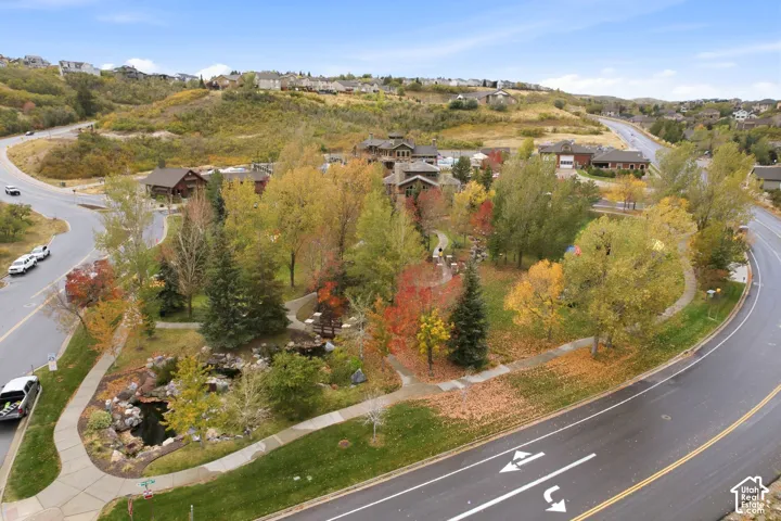 Suncrest Amenities: Green Space/Park