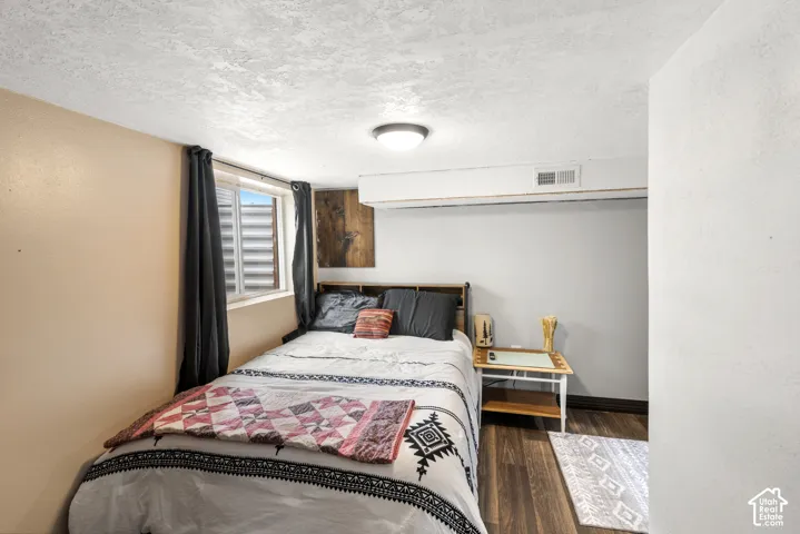 basement bedroom