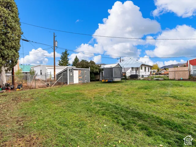 chicken coop & shed