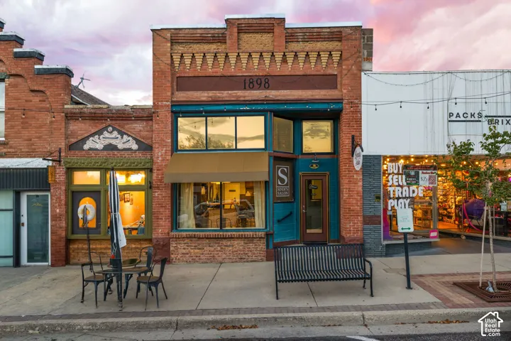 Prime Downtown Location with Excellent Main Street Visibility
