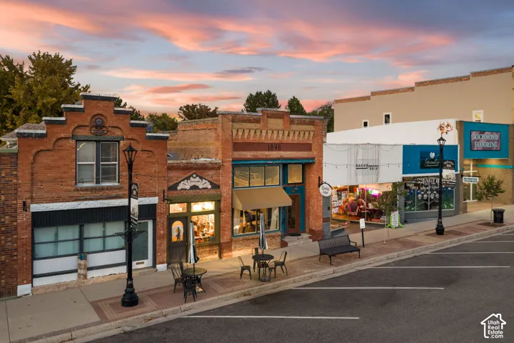 76 W Main St, Mt Pleasant, Utah 84647