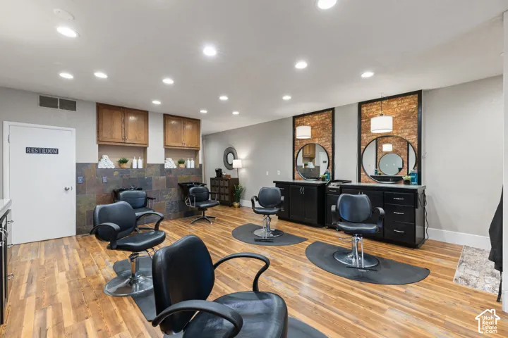 76 W Main St, Mt Pleasant, Utah 84647