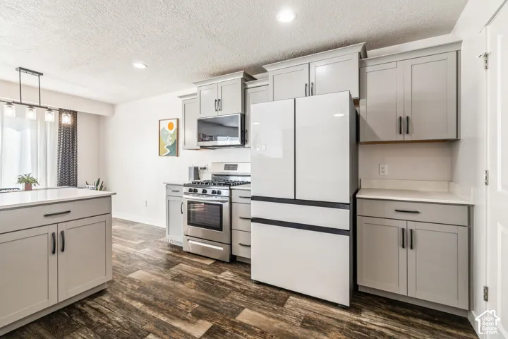 Appliances included