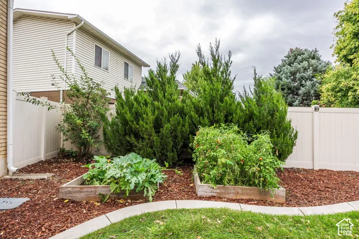 6521 S Vinecrest Dr, Salt Lake City, Utah 84121