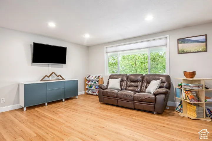 6521 S Vinecrest Dr, Salt Lake City, Utah 84121