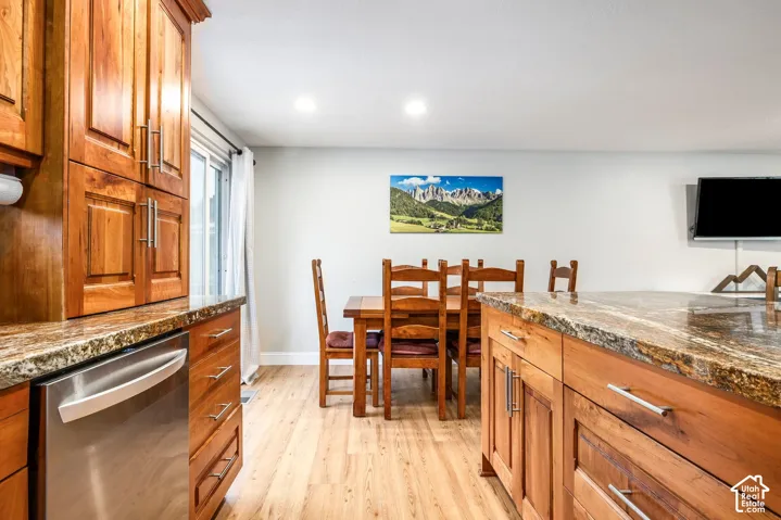 6521 S Vinecrest Dr, Salt Lake City, Utah 84121