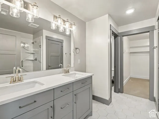 Primary suite bath with double vanity