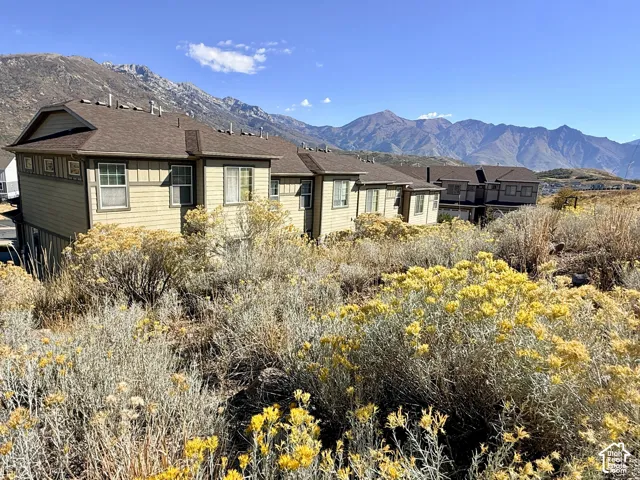 Welcome home to your dream townhome! This stunning 3 bedroom 2 bath home is nestled in the stunning Suncrest neighborhood!