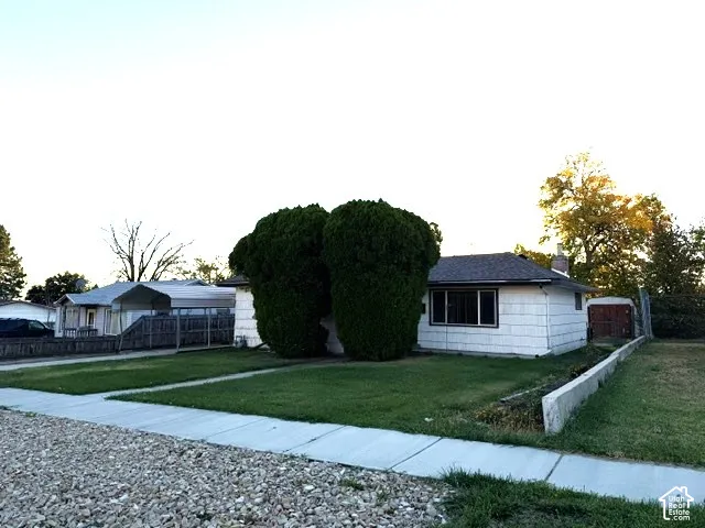 Single-story residence