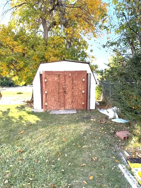 Storage shed