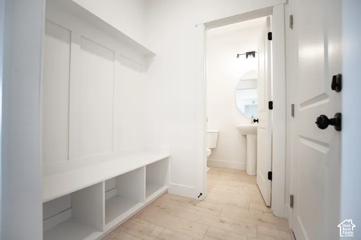Mudroom & downstairs bathroom