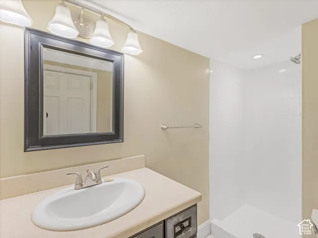 805 N Oakley St, Salt Lake City, Utah 84116
