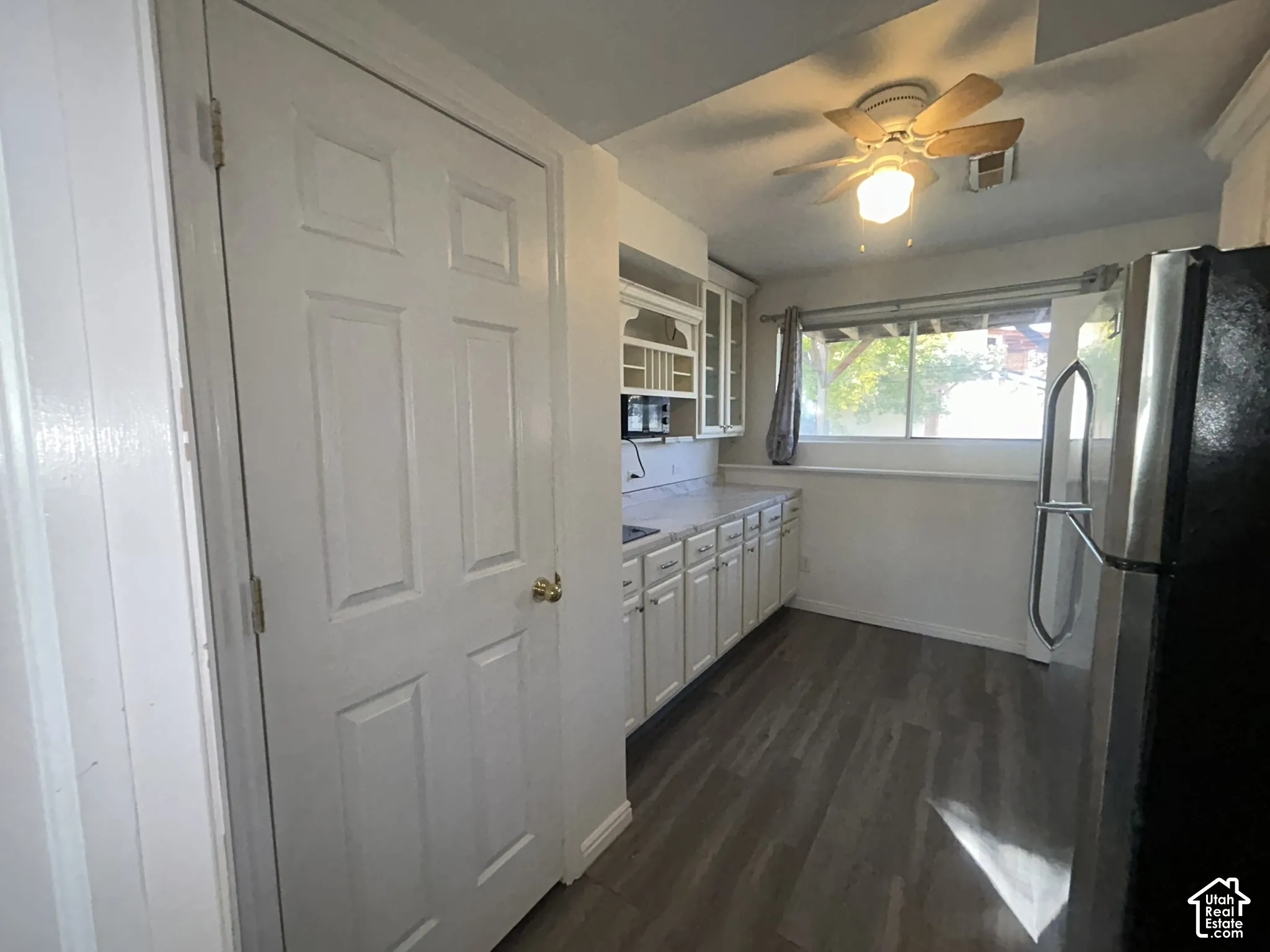 Studio Apartment-Kitchen