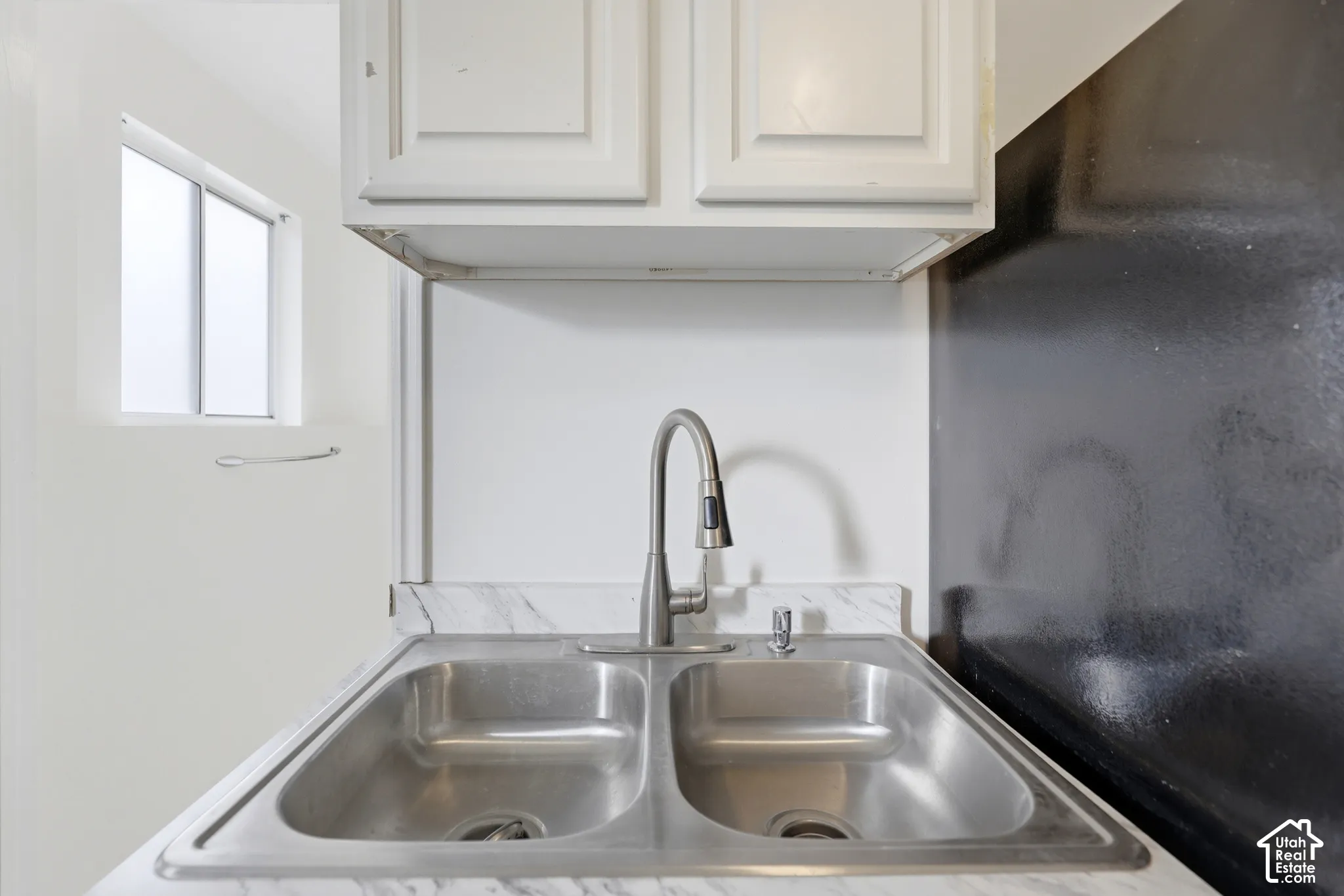 Studio Apartment-Kitchen