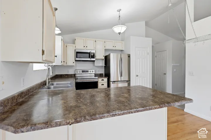5371 W Ticklegrass Rd, West Jordan, Utah 84081