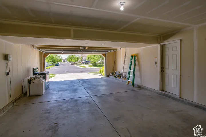 OVERSIZED garage, can fit multiple cars