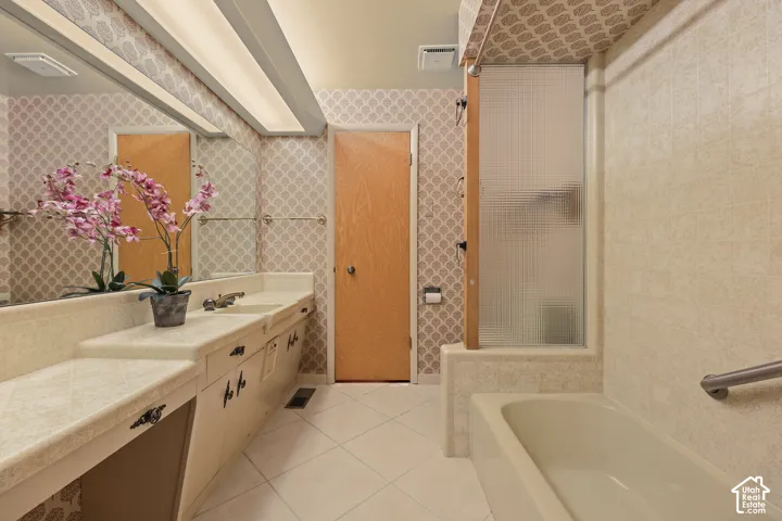 Main bathroom off Primary Suite.