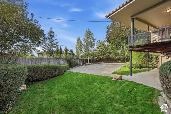 Basketball court and pickleball area market off.