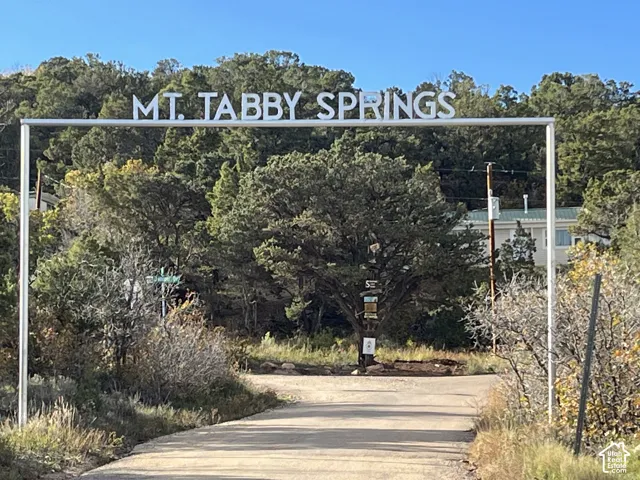 Entrance gate featuring prominent Mt