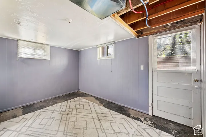 Lower Level Duplex Family Room Walkout