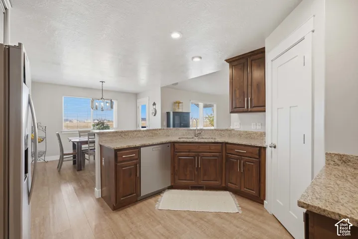 504 S Lake View Dr, Vineyard, Utah 84059