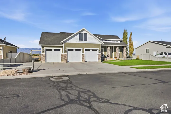 504 S Lake View Dr, Vineyard, Utah 84059