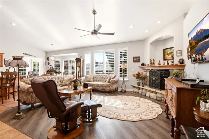 853 W Cherry Oak Cir, Salt Lake City, Utah 84123