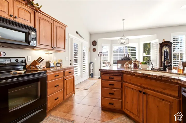 853 W Cherry Oak Cir, Salt Lake City, Utah 84123
