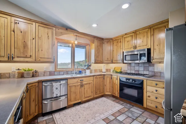 2203 E Cedar Fort Dr, Eagle Mountain, Utah 84005