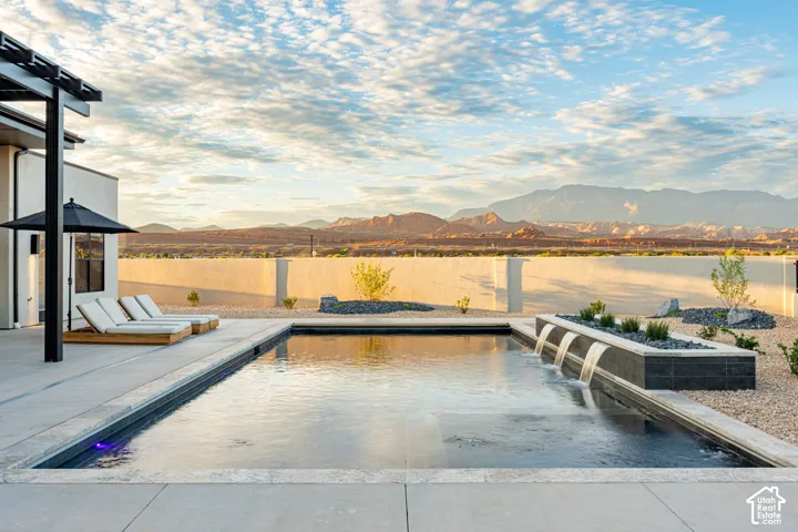 1568 N St Andrews Way #102, Washington, Utah 84780