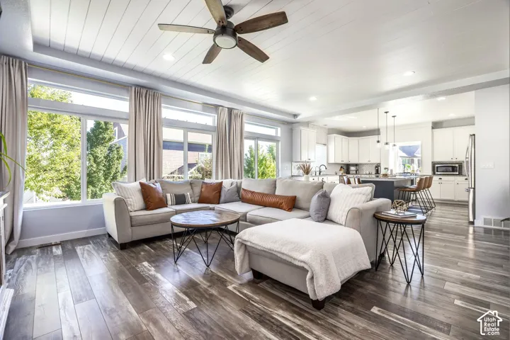 10967 S Raphi Pl, South Jordan, Utah 84095