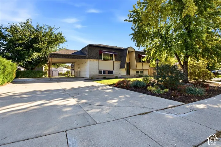 double wide drive way and carport