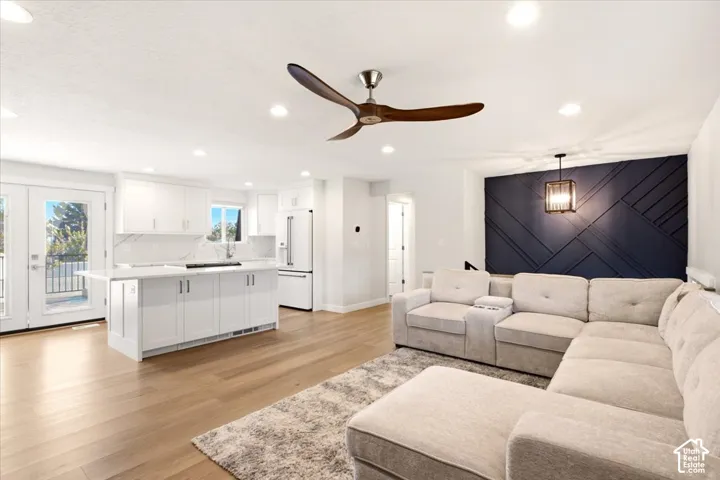 Grand space for entertaining. NO pets have been in property since remodel