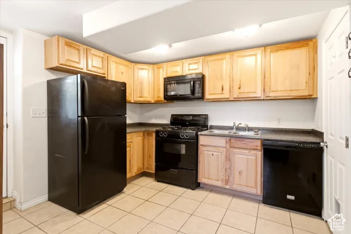 basement full kitchen.  All appliances stay.