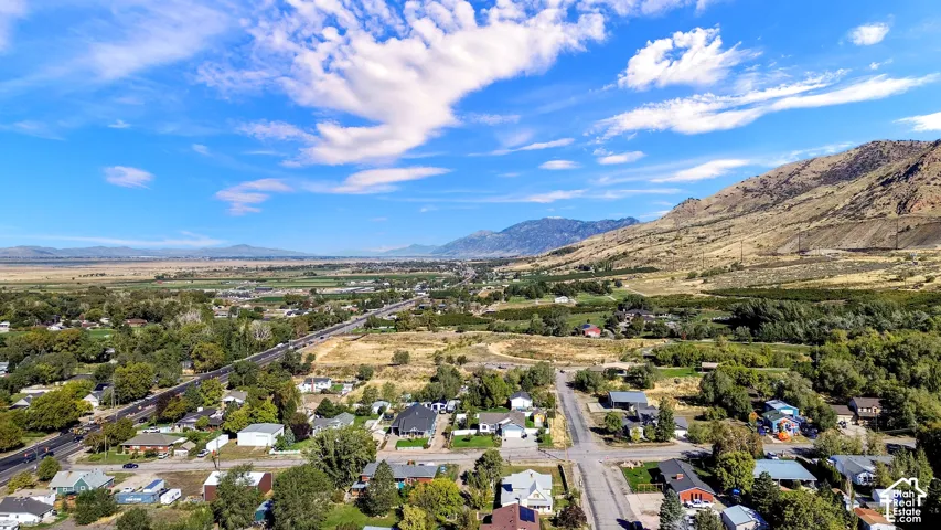 Aerial perspective featuring expansive mountainous terrain and open landscape