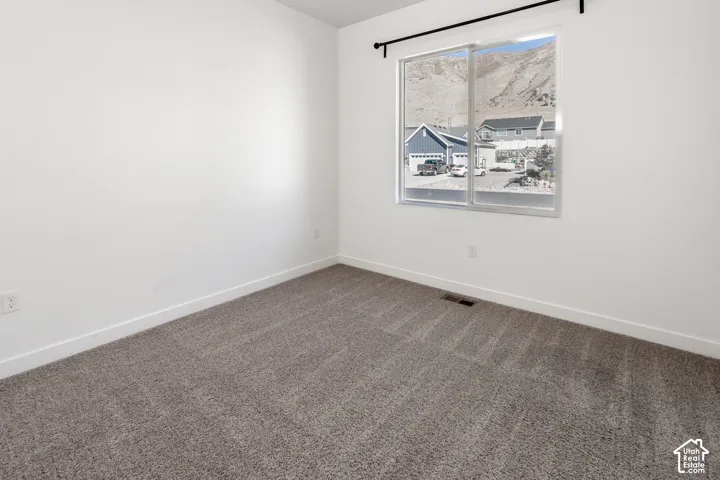 8285 N Lakeshore Dr, Lake Point, Utah 84074