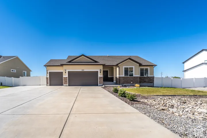 8285 N Lakeshore Dr, Lake Point, Utah 84074