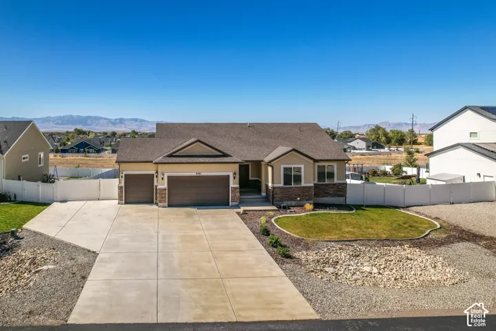 8285 N Lakeshore Dr, Lake Point, Utah 84074
